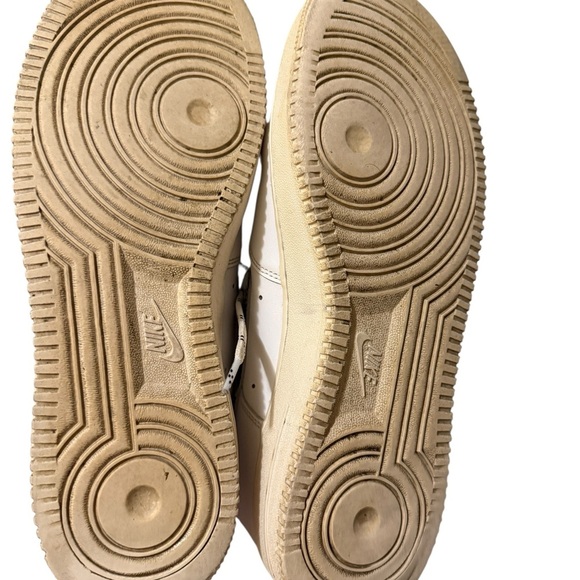 Nike Custom Black and white Sneakers - Picture 13 of 16